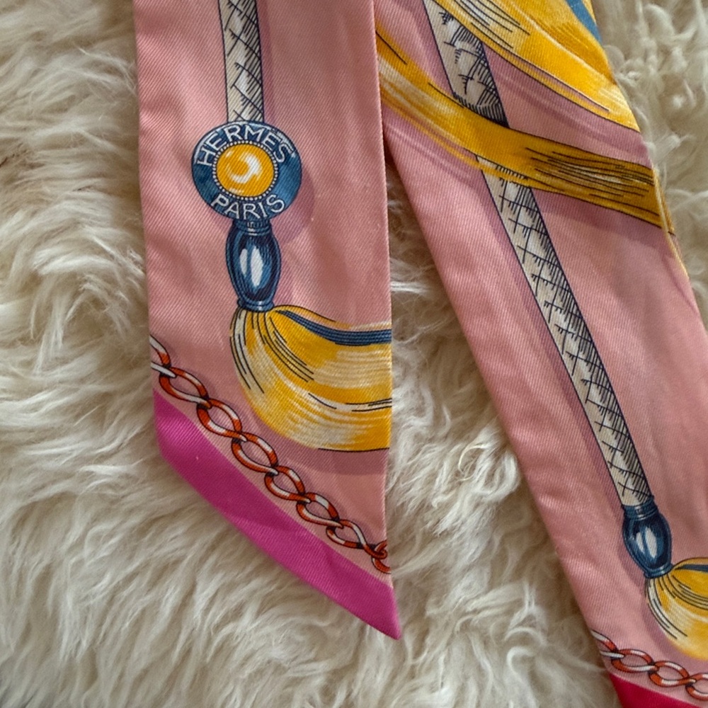 Hermes silk Twilly 
Full set - Picture 2 of 5